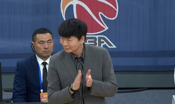 完美电竞直播公司-冲击前8，山东男篮7连胜轻取吉林 珀塞尔38+4 谢智杰坐稳首发后卫